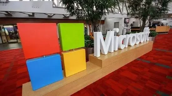 微軟重新合並Windows和Surface部門，任命新主管